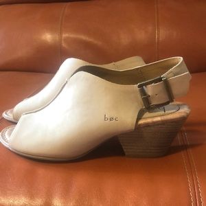 Never worn b.o.c. Summer peek-a-boo toe shoe in natural/cream. 2.5 inch heel.